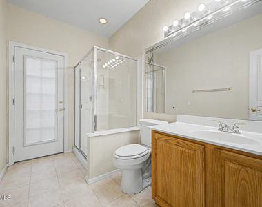 1722 E Samuel Drive - Photo Thumbnail 43