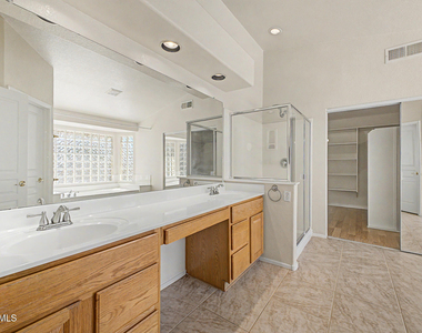 1722 E Samuel Drive - Photo Thumbnail 25
