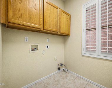 1722 E Samuel Drive - Photo Thumbnail 47