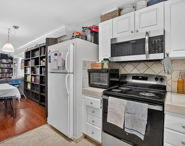 21895 Lake Forest Circle - Photo Thumbnail 6