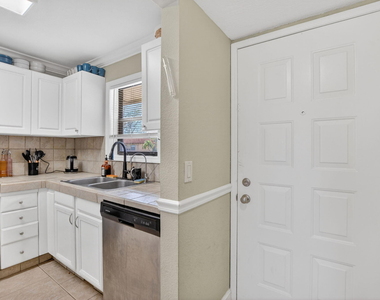 21895 Lake Forest Circle - Photo Thumbnail 3