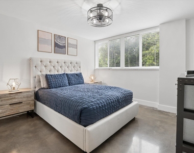 524 Orton Avenue - Photo Thumbnail 7