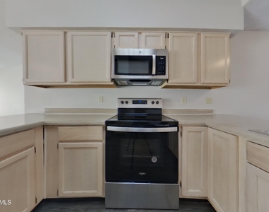 1313 N Avoca -- - Photo Thumbnail 5