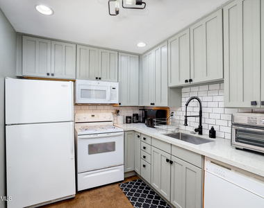 4354 N 82nd Street - Photo Thumbnail 2