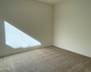 9273 W Country Club Trail - Photo Thumbnail 29