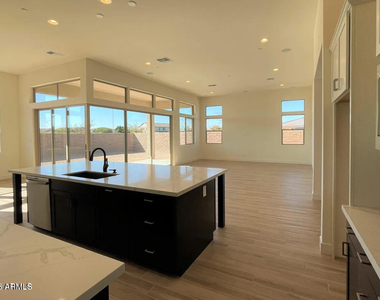 9273 W Country Club Trail - Photo Thumbnail 3