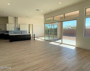 9273 W Country Club Trail - Photo Thumbnail 10