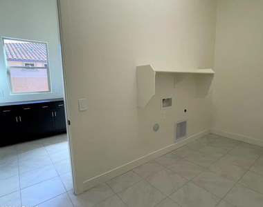 9273 W Country Club Trail - Photo Thumbnail 33