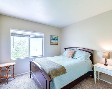 1825 W Ray Road - Photo Thumbnail 17