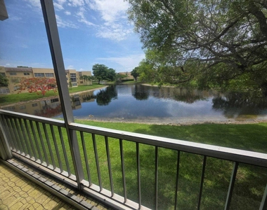 5750 Nw 64th Avenue - Photo Thumbnail 3