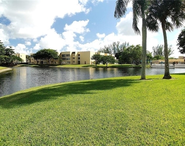 5750 Nw 64th Avenue - Photo Thumbnail 6