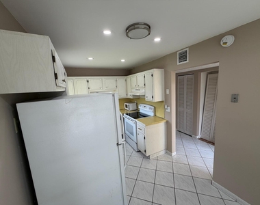 5750 Nw 64th Avenue - Photo Thumbnail 22