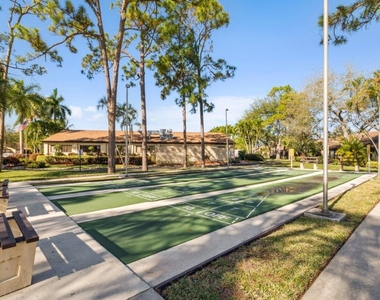 618 Sea Pine Way - Photo Thumbnail 33