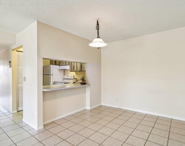618 Sea Pine Way - Photo Thumbnail 6
