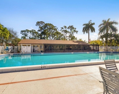 618 Sea Pine Way - Photo Thumbnail 38