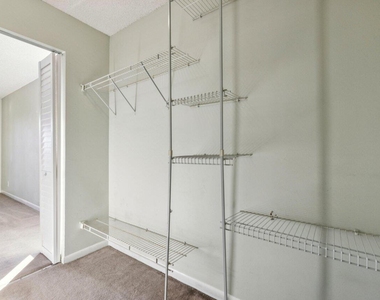 618 Sea Pine Way - Photo Thumbnail 21