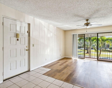 618 Sea Pine Way - Photo Thumbnail 1