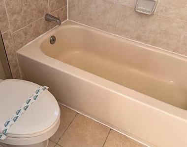 1721 Sw 81st Terrace - Photo Thumbnail 2