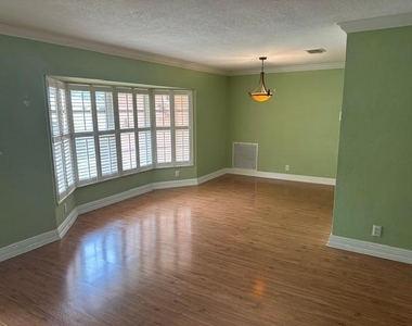 732 Se 11th Avenue - Photo Thumbnail 9