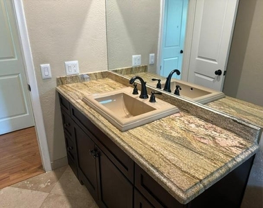 732 Se 11th Avenue - Photo Thumbnail 22