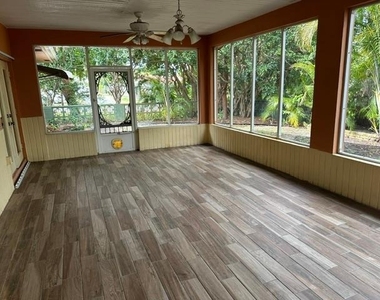 732 Se 11th Avenue - Photo Thumbnail 27
