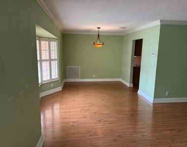 732 Se 11th Avenue - Photo Thumbnail 8