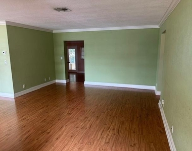 732 Se 11th Avenue - Photo Thumbnail 10