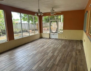 732 Se 11th Avenue - Photo Thumbnail 26