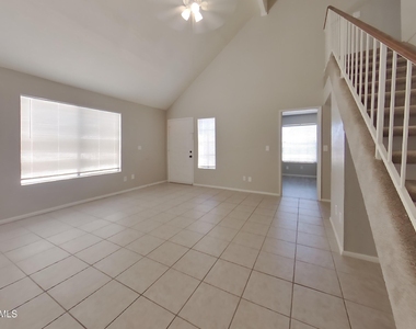 2206 W Monona Drive - Photo Thumbnail 1