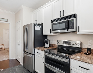 7009 E Acoma Drive - Photo Thumbnail 8