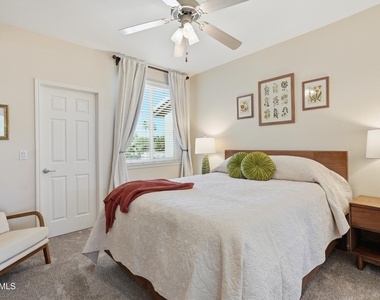7009 E Acoma Drive - Photo Thumbnail 11