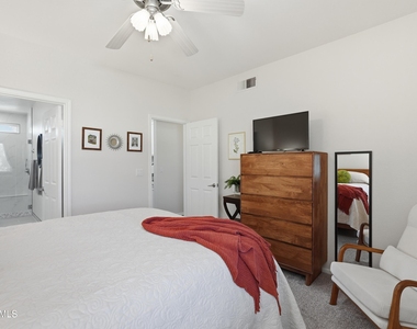7009 E Acoma Drive - Photo Thumbnail 14