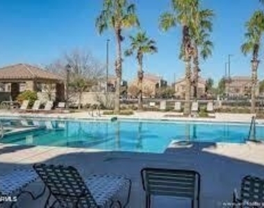 2669 S Peppertree Drive - Photo Thumbnail 15