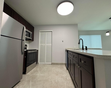 400 Ne 30th Street - Photo Thumbnail 16