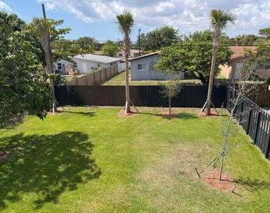 400 Ne 30th Street - Photo Thumbnail 8