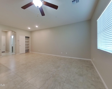 12586 W Mazatzal Drive - Photo Thumbnail 2