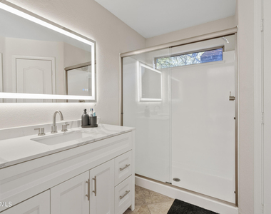 10901 W Lewis Avenue - Photo Thumbnail 7