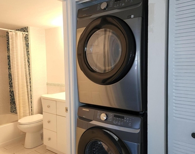 3171 Leewood Terrace - Photo Thumbnail 10