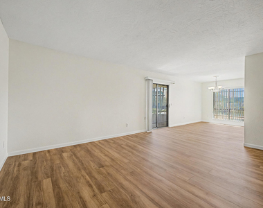 5227 N 24th Street - Photo Thumbnail 7