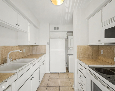5227 N 24th Street - Photo Thumbnail 12