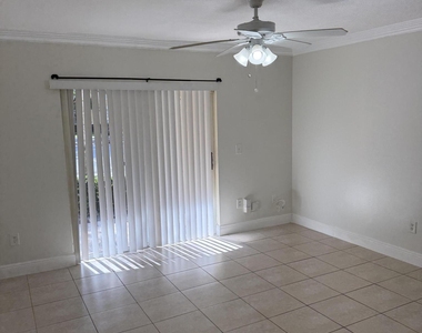 5520 Nw 61st Street - Photo Thumbnail 2