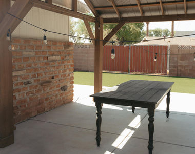 4007 E Heatherbrae Drive - Photo Thumbnail 11