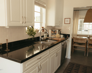 4007 E Heatherbrae Drive - Photo Thumbnail 1