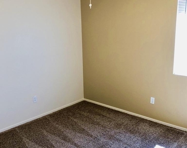 2791 E Terrace Avenue - Photo Thumbnail 10