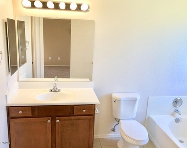 2791 E Terrace Avenue - Photo Thumbnail 16
