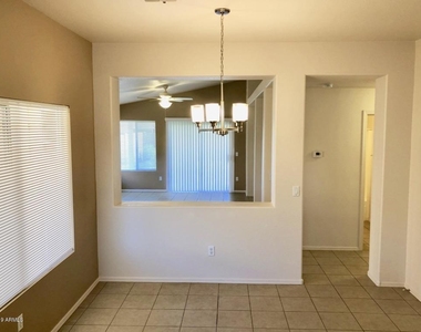 2791 E Terrace Avenue - Photo Thumbnail 4
