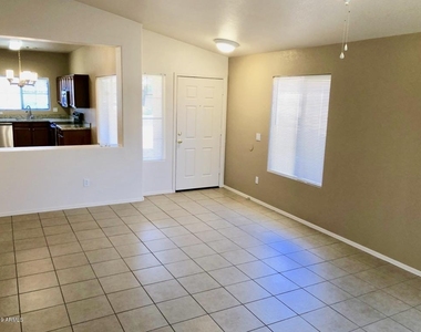 2791 E Terrace Avenue - Photo Thumbnail 1
