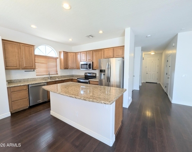 3668 E Moreno Street - Photo Thumbnail 5