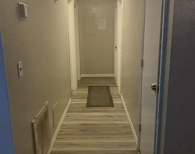 9225 101st Avenue - Photo Thumbnail 7
