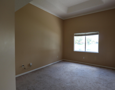 2202 Se 17th Avenue - Photo Thumbnail 10